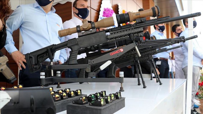 Milli periskop ve nişangah t&ouml;renle teslim edildi